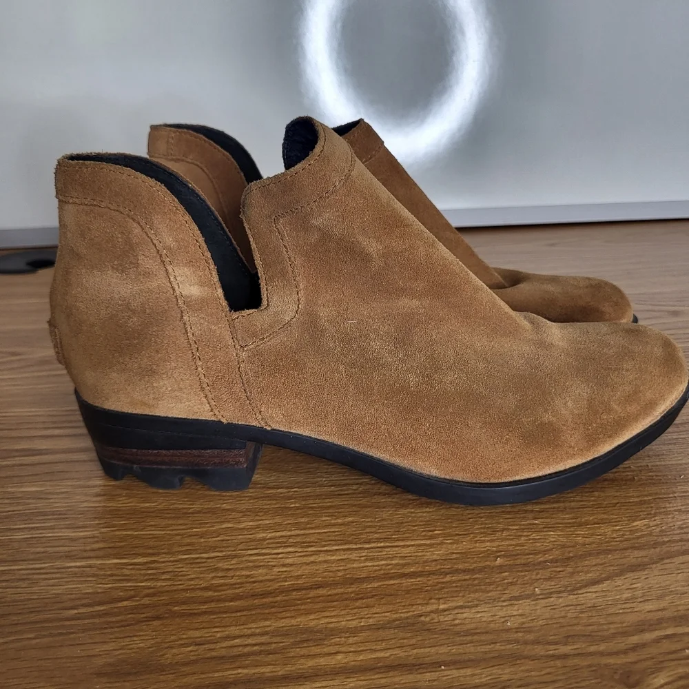 Sorel Lolla Cut Out Bootie Womens Size 8 - Picture 3 of 7